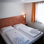 Otel Tauernpasshoehe *